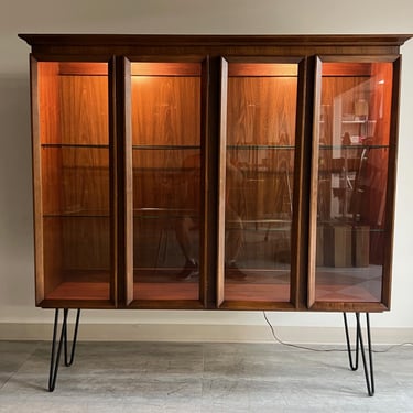 Mid-Century Modern Display Case With Lights / Bookcase On Hairpin Legs (SHIPPING NOT FREE) 