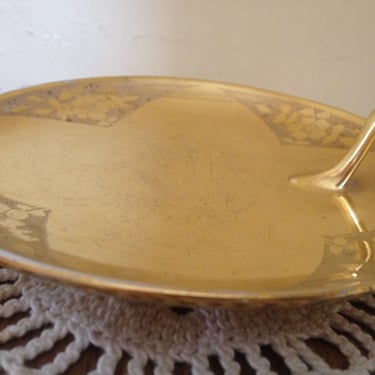 Vintage lovely gold hand painted Lemon  dish plate with handle- 5 3/4