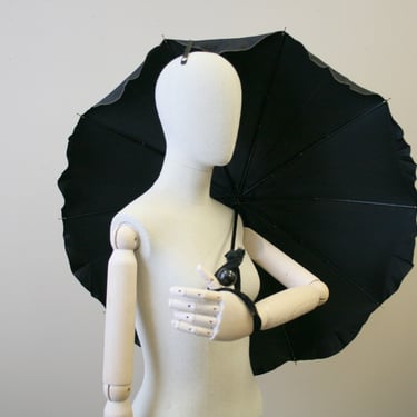 1940s Evan Sweson Black Scalloped Umbrella 