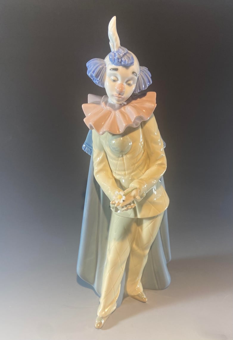 NAO by lladro Clown Figurine, Vintage Ceramic Statue, Made in Spain 1987, cheapest Collectible, Gift