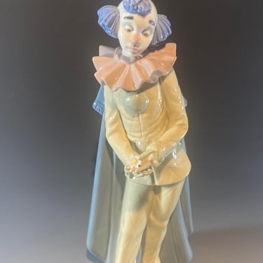 Lladro NAO Figurine Standing Clown with Flower Handmade in Spain-1991 
