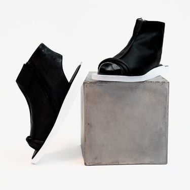 Ace Black Leather Sandal