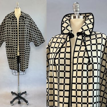 1960s Mod Coat / 60s Black & White Coat / Op Art Reversible Blanket Coat / One Size / Small Medium Large X-Large 