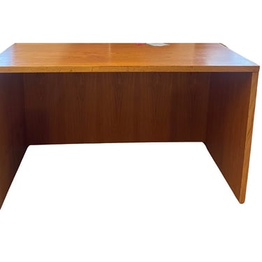 Desk with Privacy Panel<br />Teak Veneer<br />48″ x 24″ x 28″