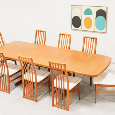 Danish Modern Dining Table with 2 Leaves