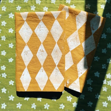 linen dinner napkins. diamonds on mustard yellow. hand block printed. placemats / tea towel. hostess gifting. birthday dinner party decor. 