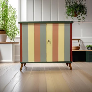 Vintage hand-painted shoe cabinet from the 1960s 