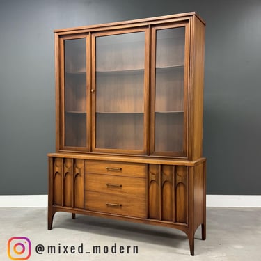 Kent Coffey Perspecta Credenza Hutch China Cabinet 