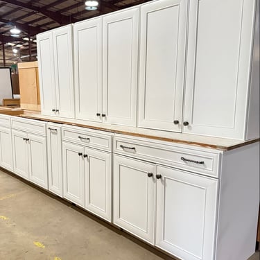 9 Piece Set of White Recessed Panel Kitchen Cabinets