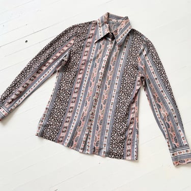 1970s Grey + Orange Paisley Print Dagger Collar Shirt 