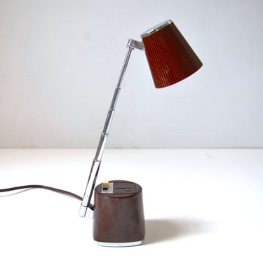 Vintage Mid-Century Hi-Intensity Desk Task Lamp Model M-77B by Mobilite, circa 1950s-60s 