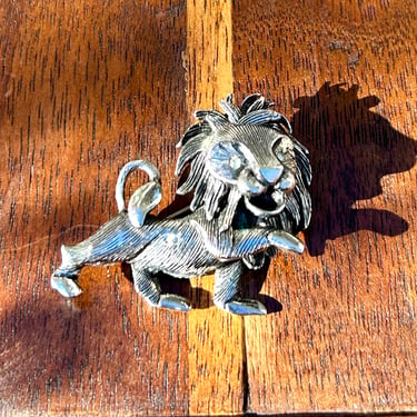 Silver Lion Brooch Pin Leo Unisex Gender Neutral Jewelry Cat Lover Gift Retro 