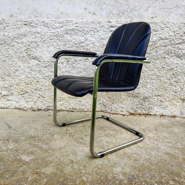 Modern Metal Dining Chair / Old Black Faux Leather Chair / Bauhaus Style Chair / Mid Century Modern Furniture / Retro Dining Chair 