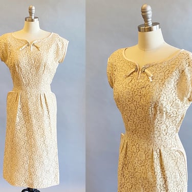 1950s Lace Dress / 50s Wiggle Dress /Floral Lace Dress / 1950s Cocktail Dress / 1950s Wedding Dress /Size Small 