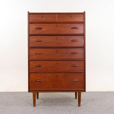 Teak Danish Dresser - (325-193) 