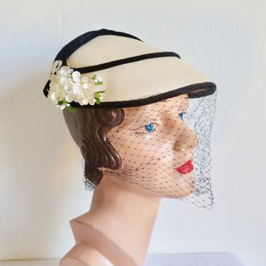 1950's Ivory Straw Fascinator Hat Small White Flowers Black Velvet Piping and Bow Face Veil 50's Spring Summer Millinery Rockabilly Bridal 