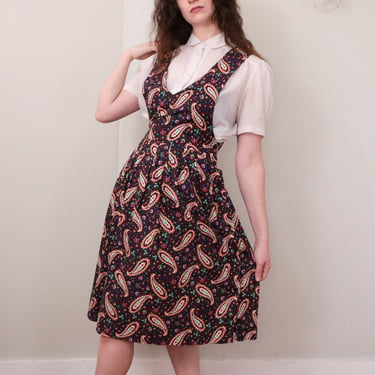 1980's Paisley Pinafore/ Vintage Cotton Pinafore Dress with Pockets/ Made in USA/ 100% Cotton/ Medium 