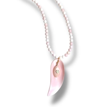 Conchella Leaf Long Necklace