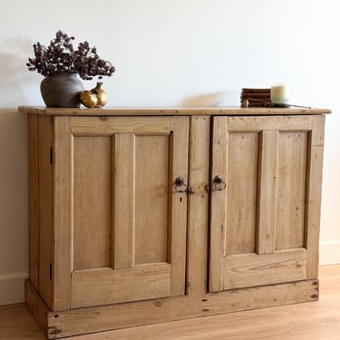 Antique English Pine Sideboard/Cupboard with Interior Storage 