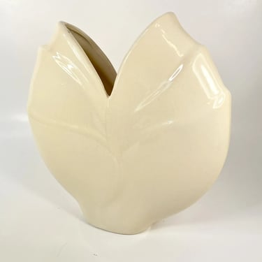Mid Century Post Modern Ikebana Beige / Off White Vase Vintage