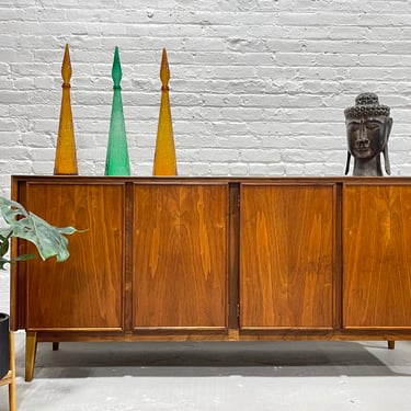 Simple + Classic WALNUT Mid Century MODERN CREDENZA / Media Stand / Sideboard by American of Martinsville 