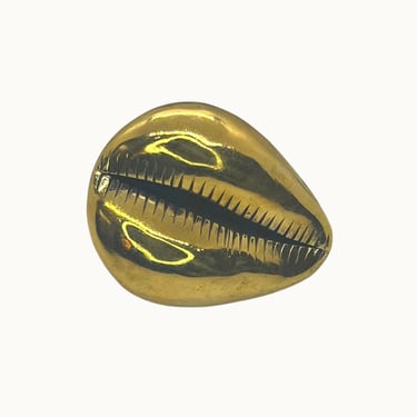(Pre-Order) Oversized Ring Cowrie Ring