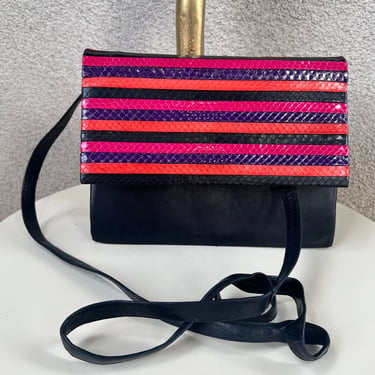 Vintage Andrea Pfister I Magnin shoulder bag black leather textured snake skin multicolor with strap size 10” 