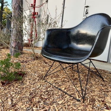 Eames LAR cats cradle armchair