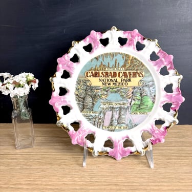 Carlsbad Caverns decorative plate - vintage 1950s road trip souvenir 