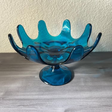 Vintage 1960s Viking glass bluenique aqua blue 8 petal pedestal bowl, MCM modern art glass 