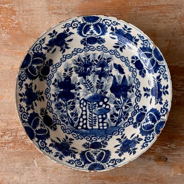 Delft Charger Holland. Circa 1800 VII