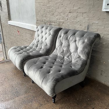 Velvet Tufted Slipper Chair