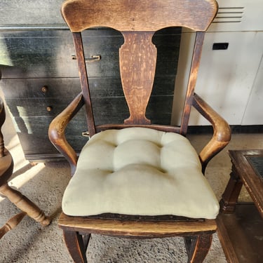 Vintage Wooden Chair 20.25" x 37.5" x 16.5"