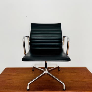 Aluminum Leather Chair EA 103 by Charles and Ray Eames for Vitra | 1998 