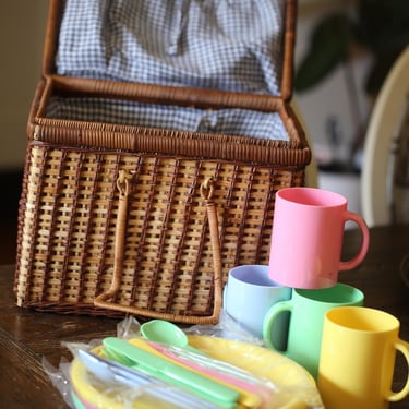 Vintage Retro Picnic Basket with Colorful Cups Plates and utensils 