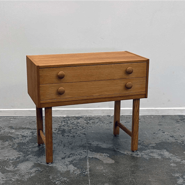 end table 1305