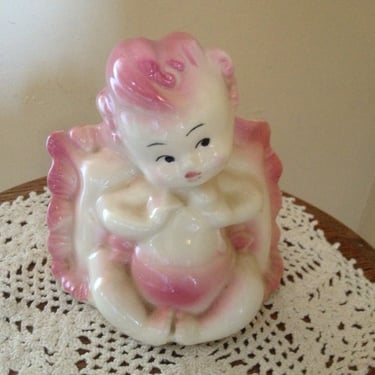 Vintage Adorable little baby girl planter was made by Hull circa 1950's - Pink 