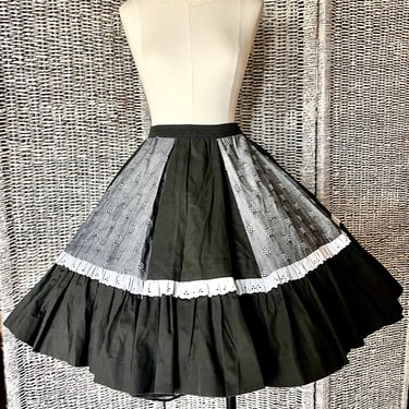 Vintage Circle Skirt, Square Dance, Ruffles, Lace Trim, Gingham, Patio, Rockabilly Swing 