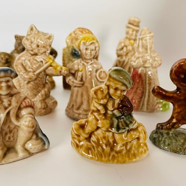 Vintage (8) PC Ceramic Wade  Rose Tea Nursery Rhyme Figurines Figurine 
