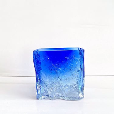 Vintage Mid Century Modern Scandinavian Finnish Art Glass BLUE Ice Texture Vase by Oy Kumela Kai Blomquist Design Finland 1969 