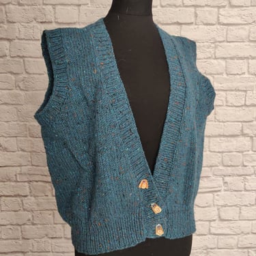 Vintage 80s Grandma Sweater Vest // Blue with cute buttons 