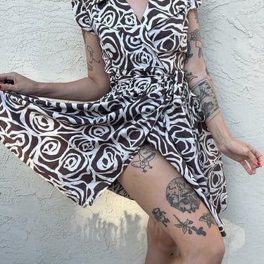 Vintage gray and white swirl printed wrap dress 