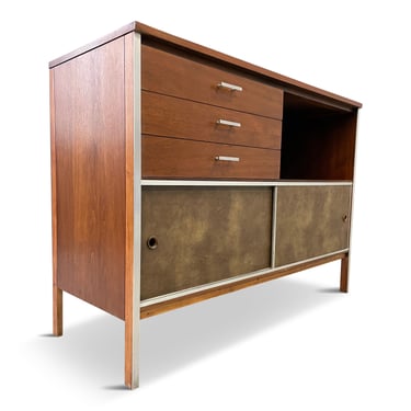 Paul McCobb Credenza for Calvin Furniture With 3 Drawers and 2 Sliding Doors