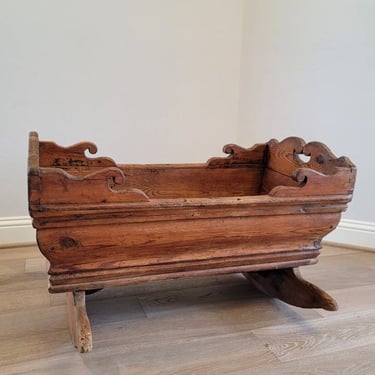 Antique Swedish Country Pine Rocking Bassinet Cradle, Late 18th / Early 19th Century, Gustavian Period 
