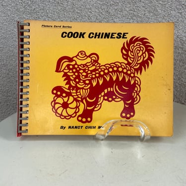 Vintage flip hardcover Cook Chinese Cookbook signed by Nancy Chih Ma both English and Chinese signature 