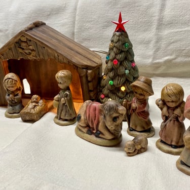 Sale~ Vintage Christmas Nativity Set~ Plug light Manger~ Sweet Precious Moments style Christmas Figurines~ hand painted ceramic, Baby Jesus~ 