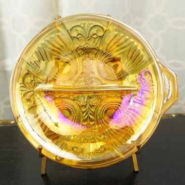 Vintage Carnival Glass Divided Bowl - Elegant and Eye-Catching Home Decor 