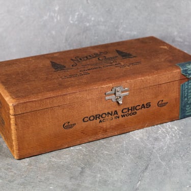 Vintage 1935 Nutura Cedar Wooden Cigar Box | Cedar Storage Box | JB Back & Co Cigar Box 