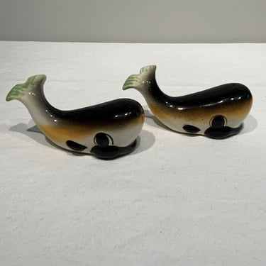 Vintage Whale Salt And Pepper Shaker Set made in Japan, Baked Potato shakers, Whale decor, Whale lovers gifts, adorable animal decor 