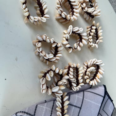 Vintage Tropical Napkin Rings Seashells Cowrie Set 10. 